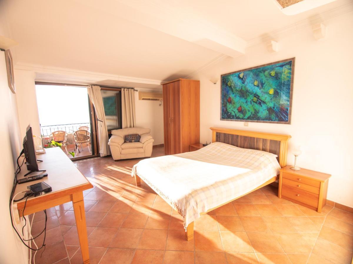 Apartments And Rooms Levantin Inn Sveti Stefan Exterior photo
