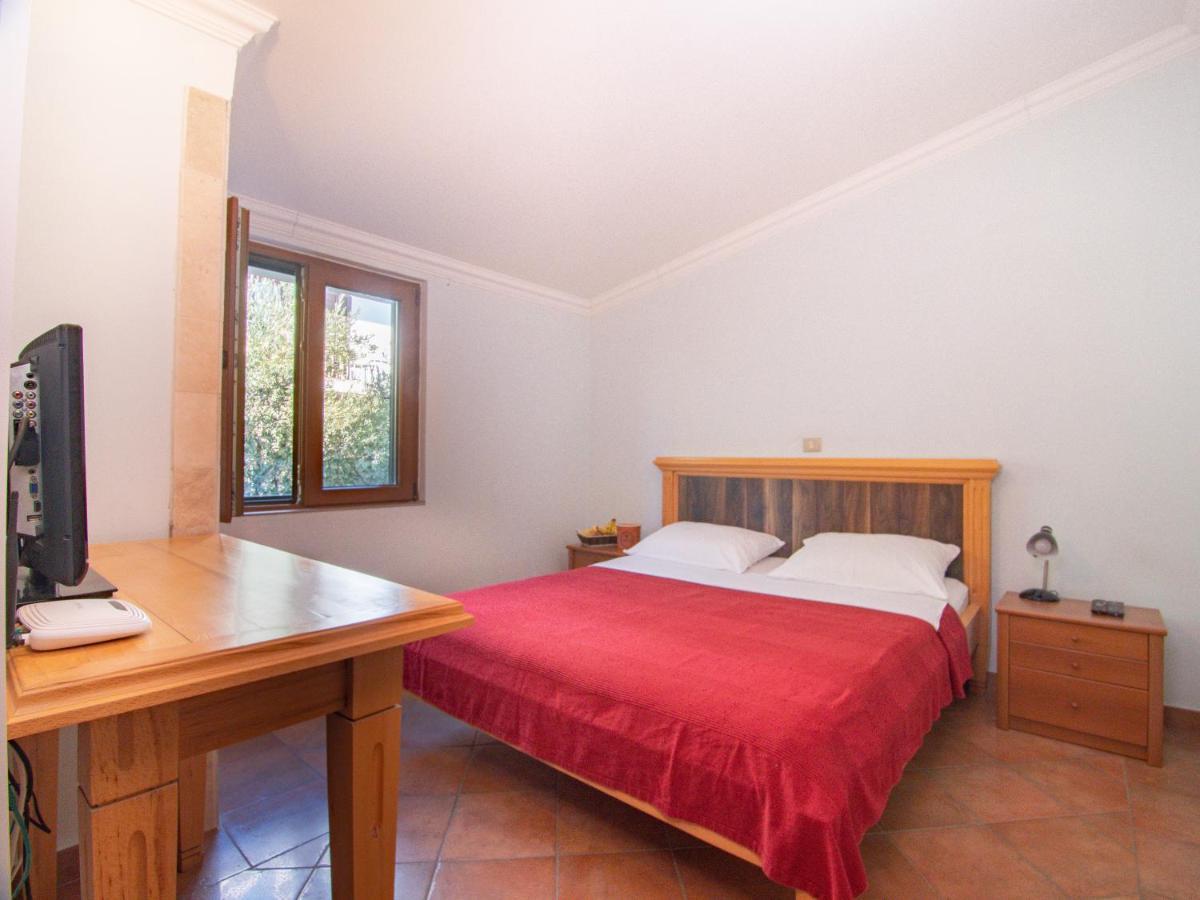 Apartments And Rooms Levantin Inn Sveti Stefan Exterior photo