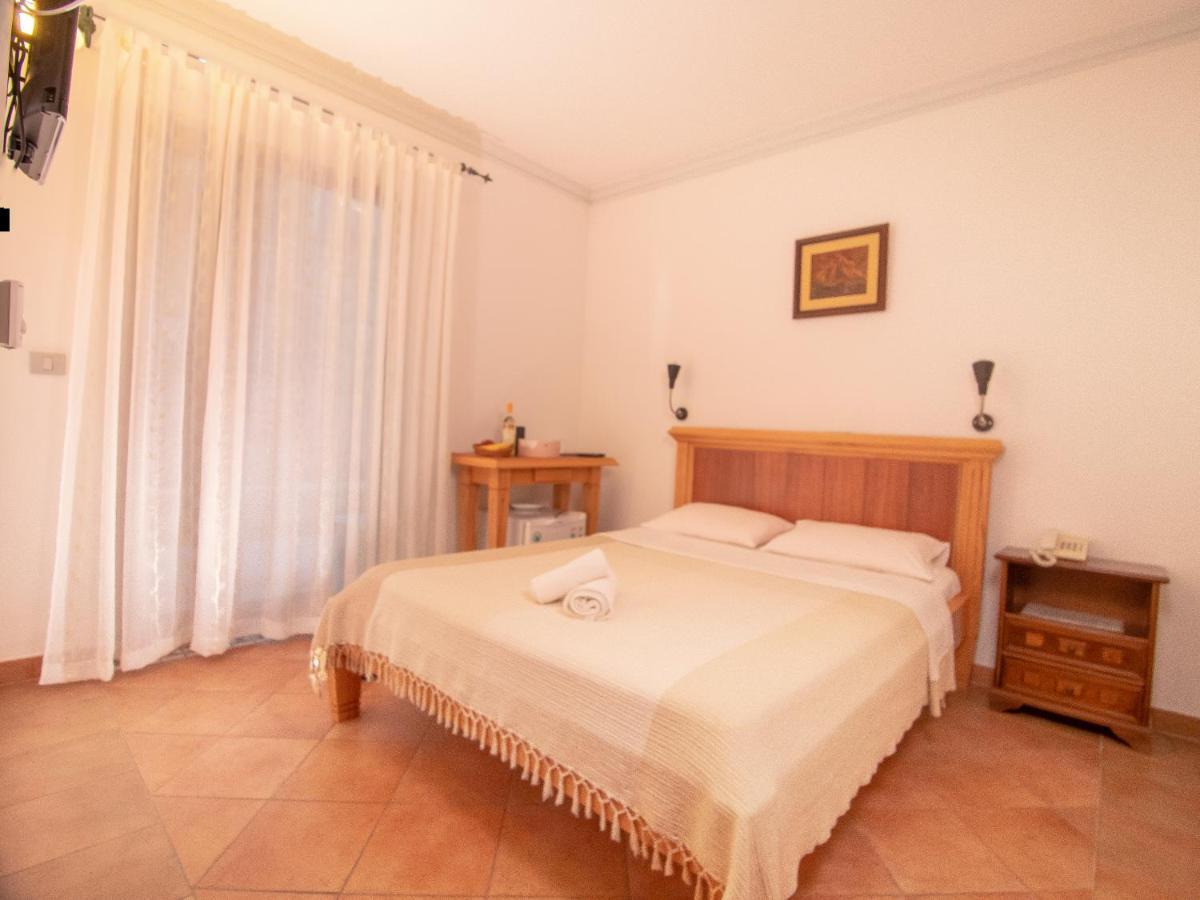 Apartments And Rooms Levantin Inn Sveti Stefan Exterior photo
