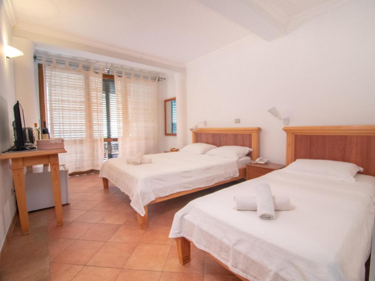 Apartments And Rooms Levantin Inn Sveti Stefan Exterior photo