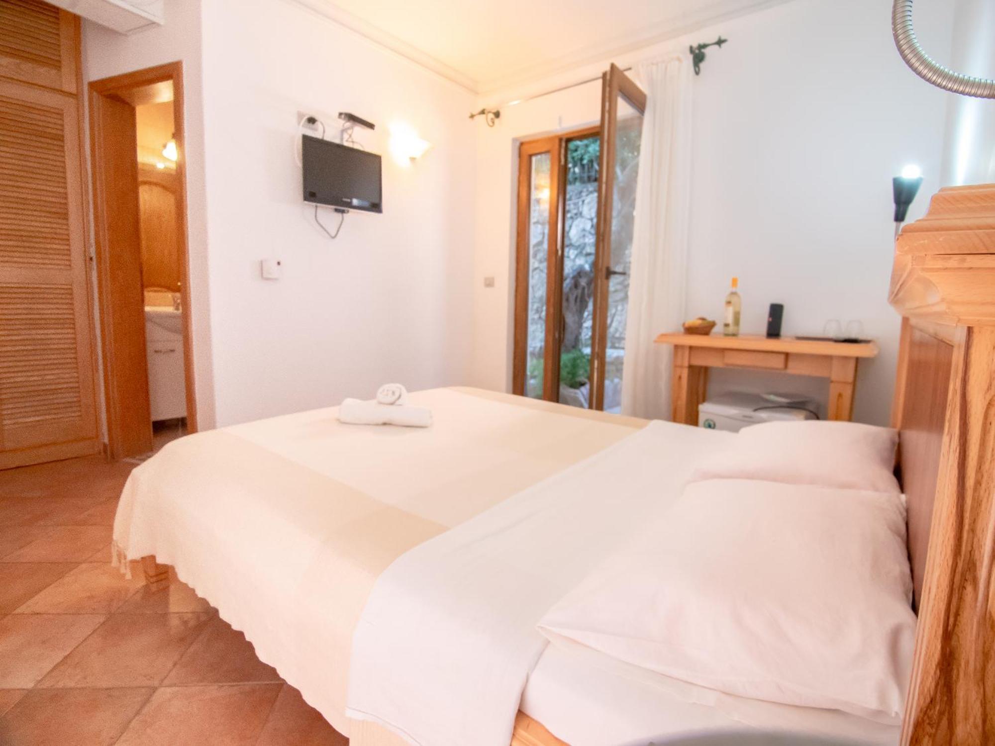 Apartments And Rooms Levantin Inn Sveti Stefan Exterior photo