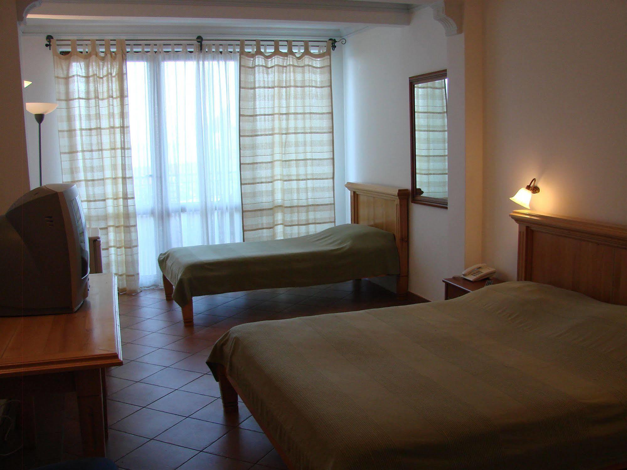Apartments And Rooms Levantin Inn Sveti Stefan Exterior photo